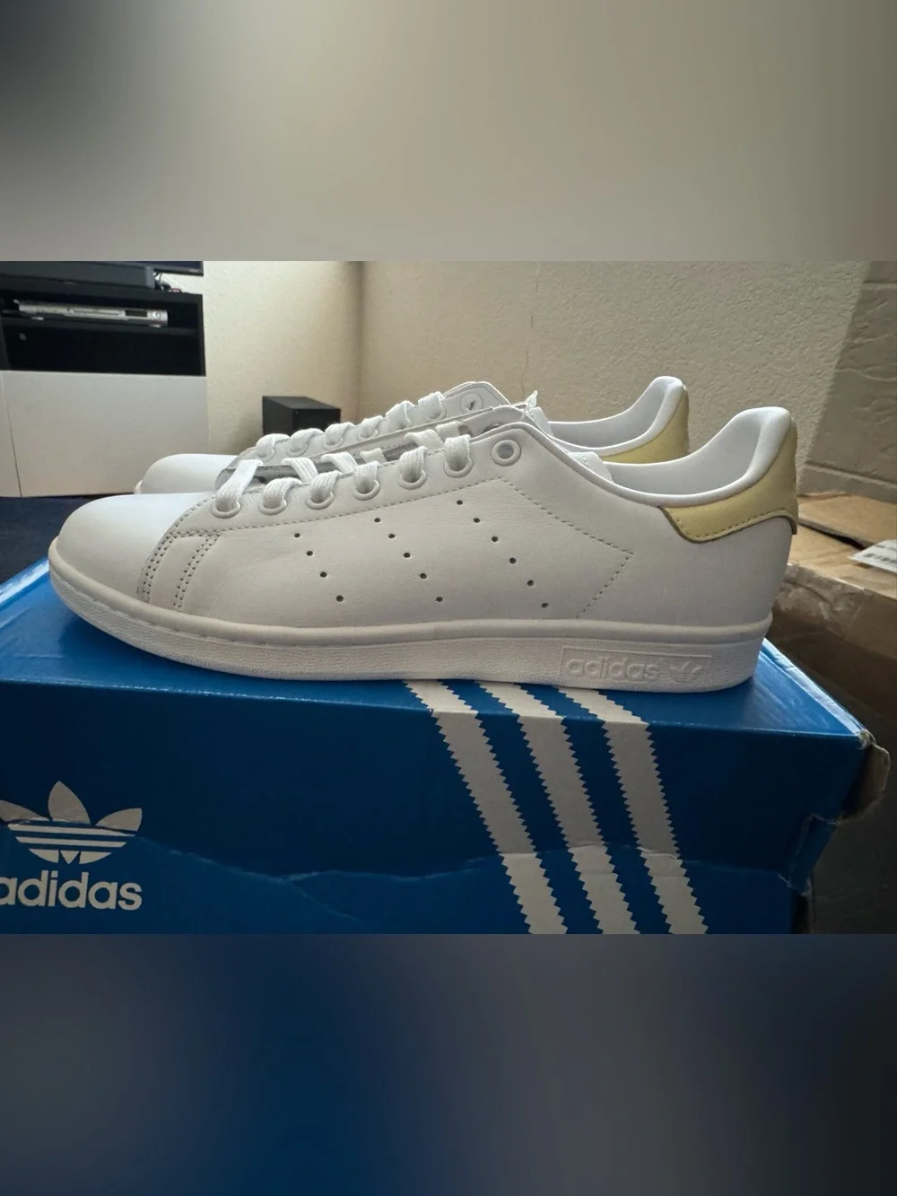 adidas Stan Smith Easy Yellow, Size 8M/9W. NWT. Free adidas socks with purchase